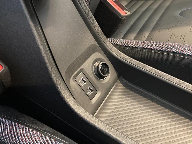 ＭＩＮＩ クーパー　Ｃ　ワンオーナー　シートヒーター　ハンドルヒーター　バックカメラ　コーナーセンサー　ＣａｒＰｌａｙ　アンドロイドオート　Ａクルーズコントロール　前後ドライブレコーダー　ワイヤレス充電　ＥＴＣ２．０　ＬＥＤ（25枚目）