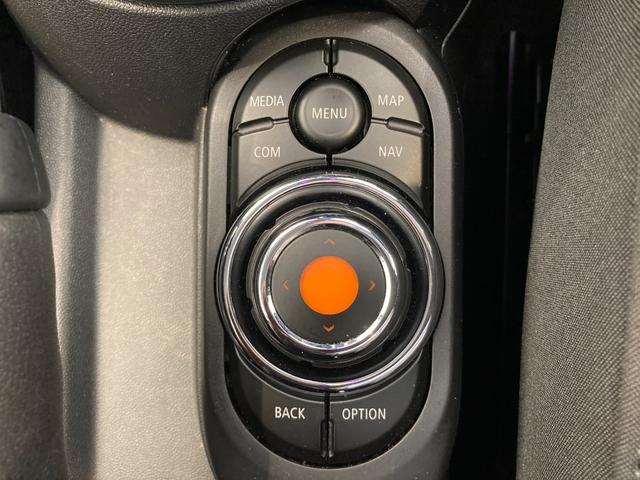 ＭＩＮＩ クーパーＳ　純正ＨＤＤナビ　バックカメラ　コーナーセンサー　パーキングアシスト　フルセグテレビ　Ａクルーズコントロール　前後ドライブレコーダー　ＥＴＣ２．０　ＬＥＤライト　ユニオンジャックライト　ＤＶＤプレーヤー（17枚目）