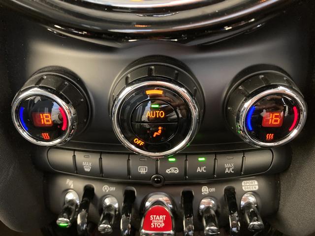 ＭＩＮＩ クーパーＳ　純正ＨＤＤナビ　バックカメラ　コーナーセンサー　パーキングアシスト　フルセグテレビ　Ａクルーズコントロール　前後ドライブレコーダー　ＥＴＣ２．０　ＬＥＤライト　ユニオンジャックライト　ＤＶＤプレーヤー（19枚目）