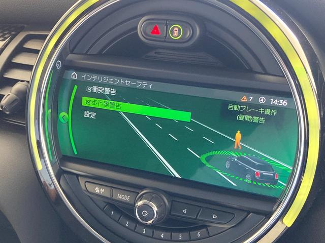 ＭＩＮＩ クーパーＳ　純正ＨＤＤナビ　バックカメラ　コーナーセンサー　パーキングアシスト　フルセグテレビ　Ａクルーズコントロール　前後ドライブレコーダー　ＥＴＣ２．０　ＬＥＤライト　ユニオンジャックライト　ＤＶＤプレーヤー（45枚目）