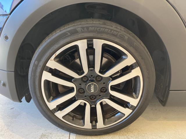 ＭＩＮＩ クーパーＳ　純正ＨＤＤナビ　バックカメラ　コーナーセンサー　パーキングアシスト　フルセグテレビ　Ａクルーズコントロール　前後ドライブレコーダー　ＥＴＣ２．０　ＬＥＤライト　ユニオンジャックライト　ＤＶＤプレーヤー（69枚目）