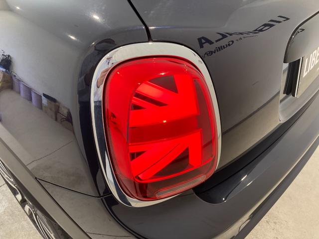 ＭＩＮＩ クーパーＳ　純正ＨＤＤナビ　バックカメラ　コーナーセンサー　パーキングアシスト　フルセグテレビ　Ａクルーズコントロール　前後ドライブレコーダー　ＥＴＣ２．０　ＬＥＤライト　ユニオンジャックライト　ＤＶＤプレーヤー（75枚目）