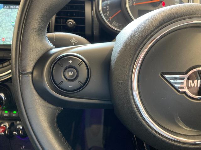 ＭＩＮＩ クーパーＤ　純正ナビ　Ｂｌｕｅｔｏｏｔｈ／ＵＳＢ　スマートキー　プッシュスタート　ＥＴＣ　前後ドライブレコーダー　インテリジェントセーフティ　パーキングアシスト　ＬＥＤヘッドライト／フォグランプ　ＵＫテールランプ（27枚目）