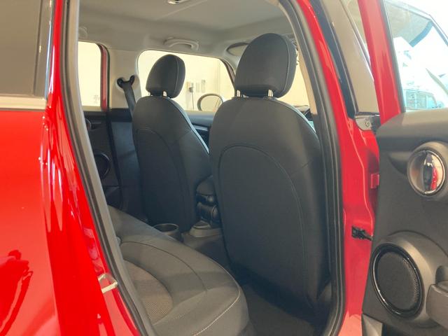 ＭＩＮＩ クーパーＤ　純正ナビ　Ｂｌｕｅｔｏｏｔｈ／ＵＳＢ　スマートキー　プッシュスタート　ＥＴＣ　前後ドライブレコーダー　インテリジェントセーフティ　パーキングアシスト　ＬＥＤヘッドライト／フォグランプ　ＵＫテールランプ（49枚目）