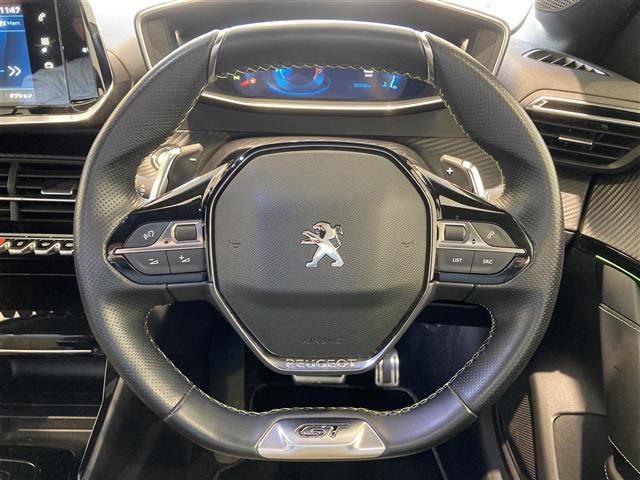 ２０８ ＧＴライン　ハーフレザーシート　ディスプレイオーディオ　バックカメラ　ワイヤレス充電　ドラレコ　純正１７インチアルミ　ＬＥＤヘッドランプ（2枚目）