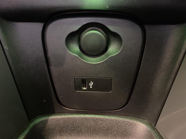 ＭＩＮＩ クーパー　純正ナビ　バックカメラ　ＥＴＣ　純正アルミ　ＬＥＤヘッドランプ　ＬＥＤフォグランプ　ＵＫテールランプ　インテリジェントセーフティ（13枚目）