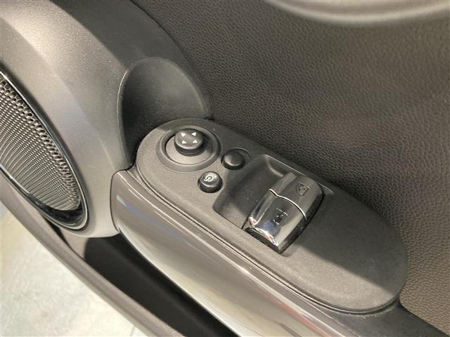 ＭＩＮＩ クーパー　純正ナビ　バックカメラ　ＥＴＣ　純正アルミ　ＬＥＤヘッドランプ　ＬＥＤフォグランプ　ＵＫテールランプ　インテリジェントセーフティ（25枚目）