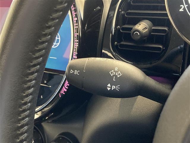 ＭＩＮＩ クーパーＤ　クラシック・トリム　ハーフレザーシート　ディスプレイオーディオ　バックカメラ　ＥＴＣ　ＬＥＤヘッドランプ　ＵＫテールランプ（15枚目）