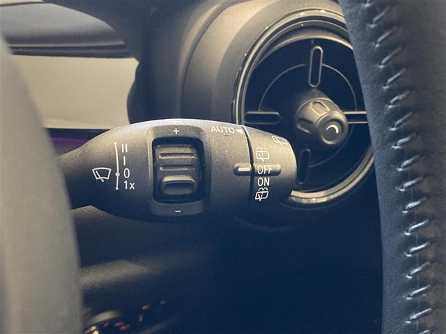 ＭＩＮＩ クーパーＤ　クラシック・トリム　ハーフレザーシート　ディスプレイオーディオ　バックカメラ　ＥＴＣ　ＬＥＤヘッドランプ　ＵＫテールランプ（19枚目）