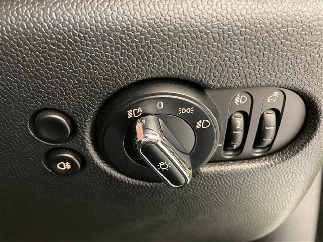 ＭＩＮＩ クーパーＤ　クラシック・トリム　ハーフレザーシート　ディスプレイオーディオ　バックカメラ　ＥＴＣ　ＬＥＤヘッドランプ　ＵＫテールランプ（20枚目）