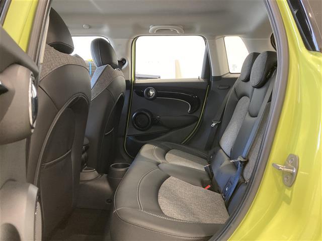 ＭＩＮＩ クーパーＤ　クラシック・トリム　ハーフレザーシート　ディスプレイオーディオ　バックカメラ　ＥＴＣ　ＬＥＤヘッドランプ　ＵＫテールランプ（25枚目）