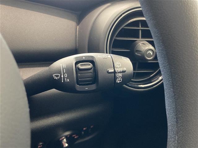 ＭＩＮＩ ヴィクトリア　純正ナビ　バックカメラ　ＥＴＣ　ＬＥＤヘッドランセーフティプ　ＬＥＤフォグランプ　ＵＫテールランプ　インテリジェントセーフティ（19枚目）