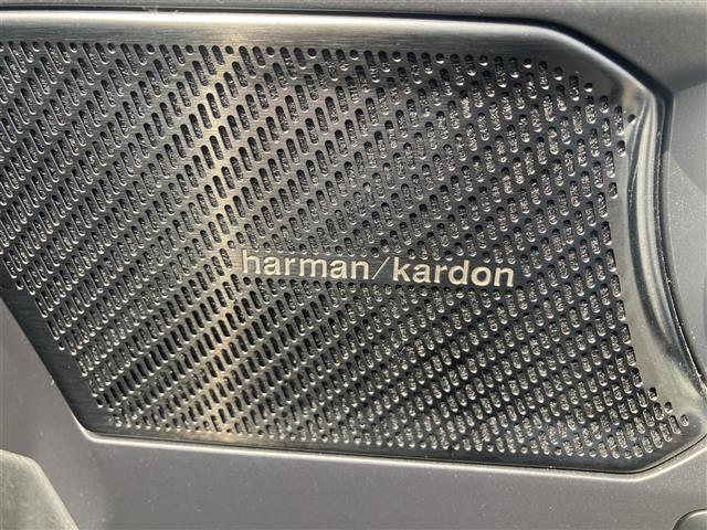 ＸＣ４０ Ｂ４　ＡＷＤ　Ｒデザイン　パノラマサンルーフ　３６０°カメラ　コーナーセンサー　パーキングアシスト　カープレイ　アンドロイドオート　ハーマンカードン　ハーフレザーシート　シートヒーター　ハンドルヒーター　前後ドライブレコーダー（22枚目）