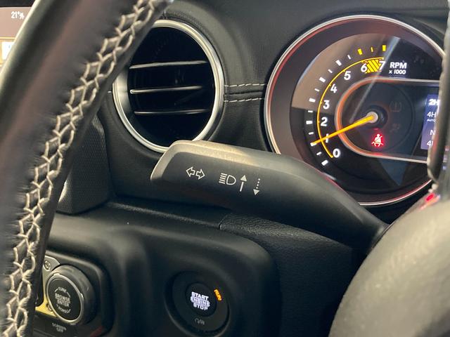 ジープ・ラングラーアンリミテッド サハラ ブラックレザーシート シートH ハンドルH 純正ナビ バックカメラ/フロント/サイド コーナーセンサー パーキングアシスト ETC2.0 LEDライト ALPINEサラウンド! Aクルーズコントロール(17枚目)