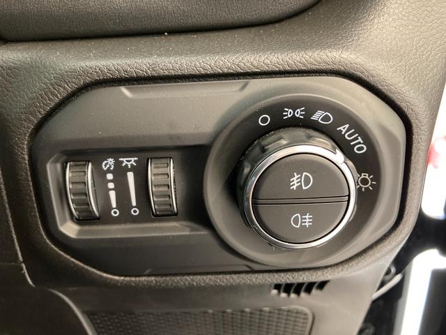 ジープ・ラングラーアンリミテッド サハラ ブラックレザーシート シートH ハンドルH 純正ナビ バックカメラ/フロント/サイド コーナーセンサー パーキングアシスト ETC2.0 LEDライト ALPINEサラウンド! Aクルーズコントロール(19枚目)