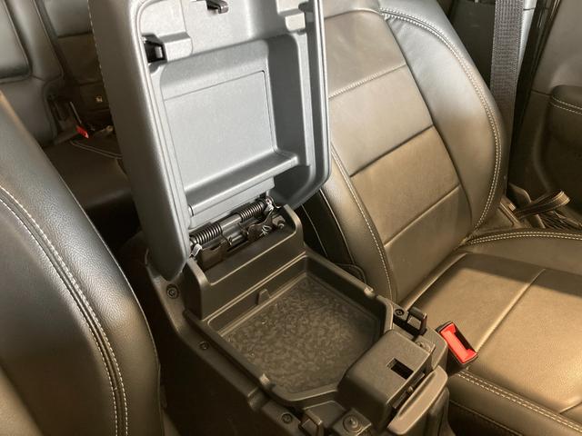 ジープ・ラングラーアンリミテッド サハラ ブラックレザーシート シートH ハンドルH 純正ナビ バックカメラ/フロント/サイド コーナーセンサー パーキングアシスト ETC2.0 LEDライト ALPINEサラウンド! Aクルーズコントロール(26枚目)