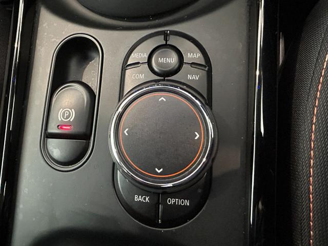 MINI クーパーD クラブマン 純正HDDナビ 社外DVD・フルセグTV リアモニター ETC LEDヘッドランプ LEDフォグランプ バックカメラ(26枚目)