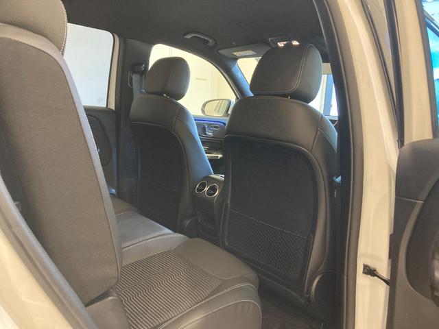 GLB GLB200d 4マチック 半革シート シートヒーター 純正ナビ 地デジ USB AppleCarPlay ETC2.0 ドライブレコーダー パワーバックドア サードシート クルーズコントロール ブレーキアシスト ワイヤレス充電(11枚目)