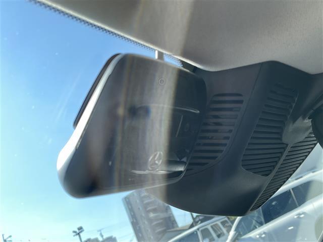 Cクラス C180アバンギャルド ワンオーナー ハーフレザーシート パワーシート シートヒーター 純正ナビ フルセグTV 全方位カメラ ETC 前後ドラレコ パワートランク LEDヘッドランプ(4枚目)