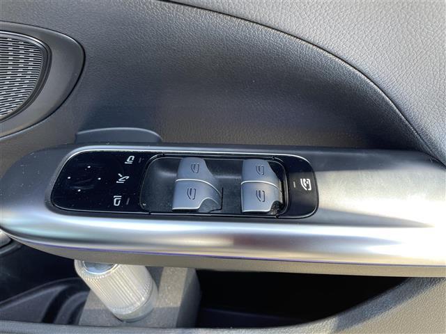 Cクラス C180アバンギャルド ワンオーナー ハーフレザーシート パワーシート シートヒーター 純正ナビ フルセグTV 全方位カメラ ETC 前後ドラレコ パワートランク LEDヘッドランプ(18枚目)