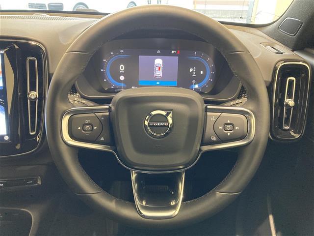 ＸＣ４０ アルティメット　Ｂ４　ＡＷＤ　ダークエディション　ハーフレザーシート　パワーシート　シートヒーター　ハンドルヒーター　純正ナビ　全方位カメラ　ＥＴＣ　ワイヤレス充電　ＬＥＤヘッドランプ　ＬＥＤフォグランプ（2枚目）