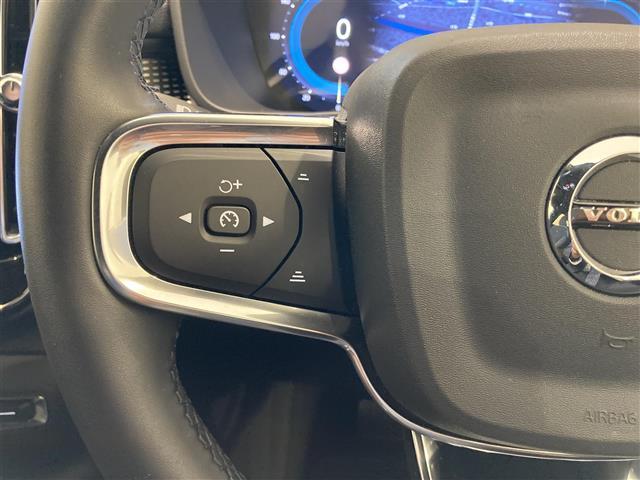 ＸＣ４０ アルティメット　Ｂ４　ＡＷＤ　ダークエディション　ハーフレザーシート　パワーシート　シートヒーター　ハンドルヒーター　純正ナビ　全方位カメラ　ＥＴＣ　ワイヤレス充電　ＬＥＤヘッドランプ　ＬＥＤフォグランプ（15枚目）