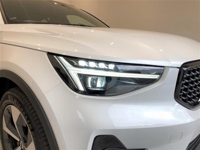 ＸＣ４０ アルティメット　Ｂ４　ＡＷＤ　ダークエディション　ハーフレザーシート　パワーシート　シートヒーター　ハンドルヒーター　純正ナビ　全方位カメラ　ＥＴＣ　ワイヤレス充電　ＬＥＤヘッドランプ　ＬＥＤフォグランプ（34枚目）