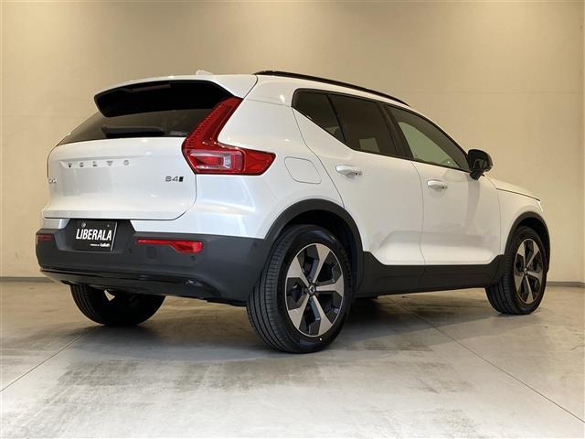 ＸＣ４０ アルティメット　Ｂ４　ＡＷＤ　ダークエディション　ハーフレザーシート　パワーシート　シートヒーター　ハンドルヒーター　純正ナビ　全方位カメラ　ＥＴＣ　ワイヤレス充電　ＬＥＤヘッドランプ　ＬＥＤフォグランプ（39枚目）