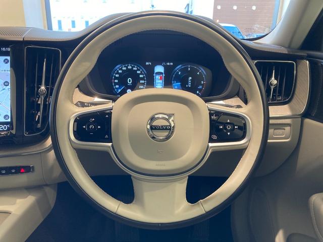 ＸＣ６０ Ｄ４　ＡＷＤ　インスクリプション　グレー革シート　パワーシート　シートヒーター　シートクーラー　ハンドルヒーター　ヘッドアップディスプレイ　純正ナビ　フルセグ　ＥＴＣ　前後ドラレコ　パワーバックドア　ＬＥＤヘッドランプ　フォグランプ！（11枚目）