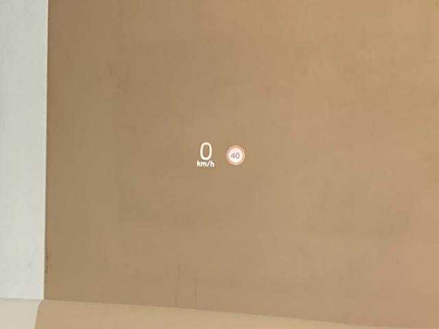 ＸＣ６０ Ｄ４　ＡＷＤ　インスクリプション　グレー革シート　パワーシート　シートヒーター　シートクーラー　ハンドルヒーター　ヘッドアップディスプレイ　純正ナビ　フルセグ　ＥＴＣ　前後ドラレコ　パワーバックドア　ＬＥＤヘッドランプ　フォグランプ！（13枚目）