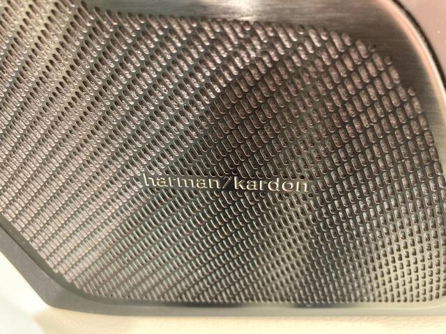 ＸＣ６０ Ｄ４　ＡＷＤ　インスクリプション　グレー革シート　パワーシート　シートヒーター　シートクーラー　ハンドルヒーター　ヘッドアップディスプレイ　純正ナビ　フルセグ　ＥＴＣ　前後ドラレコ　パワーバックドア　ＬＥＤヘッドランプ　フォグランプ！（18枚目）