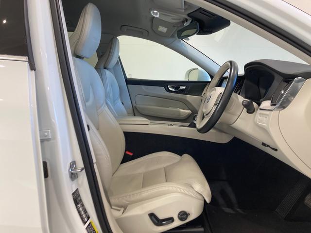 ＸＣ６０ Ｄ４　ＡＷＤ　インスクリプション　グレー革シート　パワーシート　シートヒーター　シートクーラー　ハンドルヒーター　ヘッドアップディスプレイ　純正ナビ　フルセグ　ＥＴＣ　前後ドラレコ　パワーバックドア　ＬＥＤヘッドランプ　フォグランプ！（22枚目）