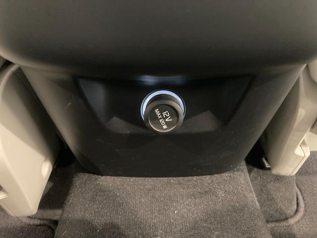 ＸＣ６０ Ｄ４　ＡＷＤ　インスクリプション　グレー革シート　パワーシート　シートヒーター　シートクーラー　ハンドルヒーター　ヘッドアップディスプレイ　純正ナビ　フルセグ　ＥＴＣ　前後ドラレコ　パワーバックドア　ＬＥＤヘッドランプ　フォグランプ！（34枚目）