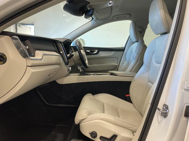 ＸＣ６０ Ｄ４　ＡＷＤ　インスクリプション　グレー革シート　パワーシート　シートヒーター　シートクーラー　ハンドルヒーター　ヘッドアップディスプレイ　純正ナビ　フルセグ　ＥＴＣ　前後ドラレコ　パワーバックドア　ＬＥＤヘッドランプ　フォグランプ！（37枚目）