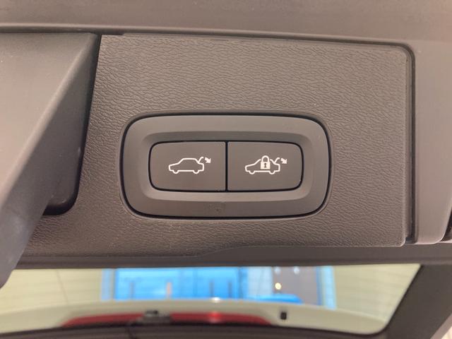 ＸＣ６０ Ｄ４　ＡＷＤ　インスクリプション　グレー革シート　パワーシート　シートヒーター　シートクーラー　ハンドルヒーター　ヘッドアップディスプレイ　純正ナビ　フルセグ　ＥＴＣ　前後ドラレコ　パワーバックドア　ＬＥＤヘッドランプ　フォグランプ！（39枚目）