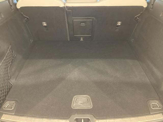 ＸＣ６０ Ｄ４　ＡＷＤ　インスクリプション　グレー革シート　パワーシート　シートヒーター　シートクーラー　ハンドルヒーター　ヘッドアップディスプレイ　純正ナビ　フルセグ　ＥＴＣ　前後ドラレコ　パワーバックドア　ＬＥＤヘッドランプ　フォグランプ！（40枚目）