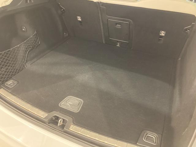 ＸＣ６０ Ｄ４　ＡＷＤ　インスクリプション　グレー革シート　パワーシート　シートヒーター　シートクーラー　ハンドルヒーター　ヘッドアップディスプレイ　純正ナビ　フルセグ　ＥＴＣ　前後ドラレコ　パワーバックドア　ＬＥＤヘッドランプ　フォグランプ！（41枚目）