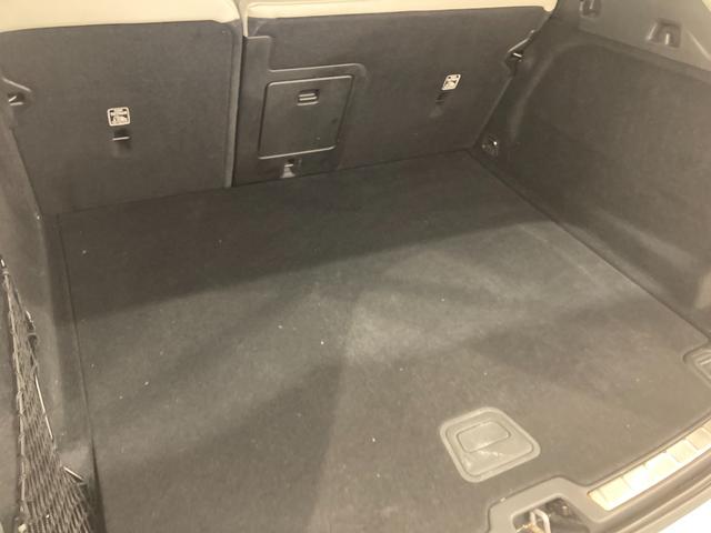 ＸＣ６０ Ｄ４　ＡＷＤ　インスクリプション　グレー革シート　パワーシート　シートヒーター　シートクーラー　ハンドルヒーター　ヘッドアップディスプレイ　純正ナビ　フルセグ　ＥＴＣ　前後ドラレコ　パワーバックドア　ＬＥＤヘッドランプ　フォグランプ！（42枚目）