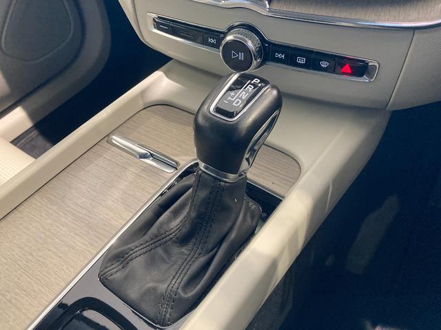 ＸＣ６０ Ｄ４　ＡＷＤ　インスクリプション　グレー革シート　パワーシート　シートヒーター　シートクーラー　ハンドルヒーター　ヘッドアップディスプレイ　純正ナビ　フルセグ　ＥＴＣ　前後ドラレコ　パワーバックドア　ＬＥＤヘッドランプ　フォグランプ！（58枚目）