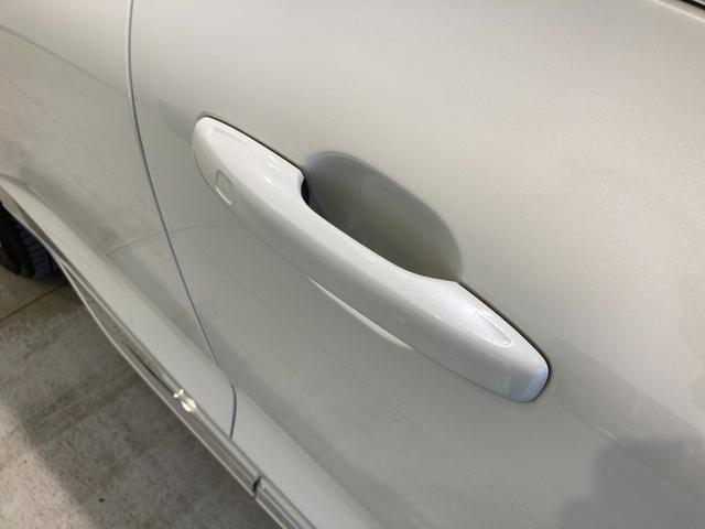 ＸＣ６０ Ｄ４　ＡＷＤ　インスクリプション　グレー革シート　パワーシート　シートヒーター　シートクーラー　ハンドルヒーター　ヘッドアップディスプレイ　純正ナビ　フルセグ　ＥＴＣ　前後ドラレコ　パワーバックドア　ＬＥＤヘッドランプ　フォグランプ！（68枚目）