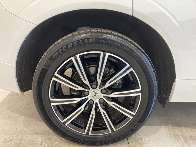 ＸＣ６０ Ｄ４　ＡＷＤ　インスクリプション　グレー革シート　パワーシート　シートヒーター　シートクーラー　ハンドルヒーター　ヘッドアップディスプレイ　純正ナビ　フルセグ　ＥＴＣ　前後ドラレコ　パワーバックドア　ＬＥＤヘッドランプ　フォグランプ！（78枚目）