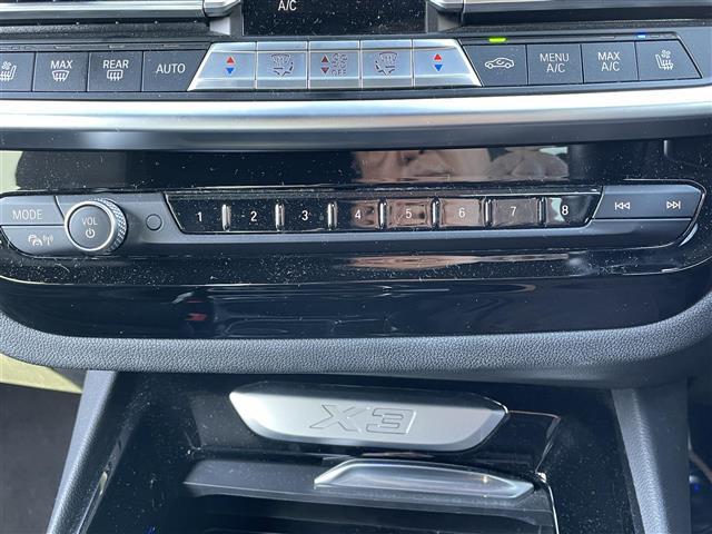 Ｘ３ ｘＤｒｉｖｅ　２０ｄ　Ｍスポーツ　ワンオーナー　パノラマサンルーフ　黒革シート　パワーシート　エアシート　シートヒーター　純正ナビ　フルセグＴＶ　全方位カメラ　ＥＴＣ　前後ドラレコ　ワイヤレス充電　パワーバックドア　ＬＥＤヘッドランプ（11枚目）