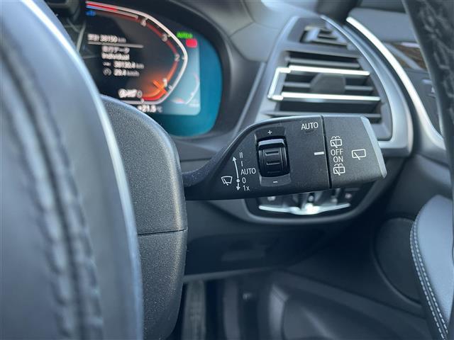 Ｘ３ ｘＤｒｉｖｅ　２０ｄ　Ｍスポーツ　ワンオーナー　パノラマサンルーフ　黒革シート　パワーシート　エアシート　シートヒーター　純正ナビ　フルセグＴＶ　全方位カメラ　ＥＴＣ　前後ドラレコ　ワイヤレス充電　パワーバックドア　ＬＥＤヘッドランプ（19枚目）