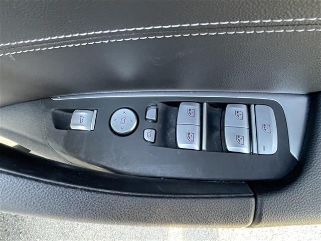 Ｘ３ ｘＤｒｉｖｅ　２０ｄ　Ｍスポーツ　ワンオーナー　パノラマサンルーフ　黒革シート　パワーシート　エアシート　シートヒーター　純正ナビ　フルセグＴＶ　全方位カメラ　ＥＴＣ　前後ドラレコ　ワイヤレス充電　パワーバックドア　ＬＥＤヘッドランプ（22枚目）