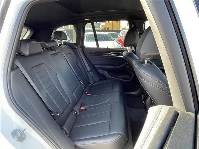 Ｘ３ ｘＤｒｉｖｅ　２０ｄ　Ｍスポーツ　ワンオーナー　パノラマサンルーフ　黒革シート　パワーシート　エアシート　シートヒーター　純正ナビ　フルセグＴＶ　全方位カメラ　ＥＴＣ　前後ドラレコ　ワイヤレス充電　パワーバックドア　ＬＥＤヘッドランプ（28枚目）