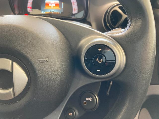 スマートフォーフォー パッション ワンオーナー シートヒーター オートエアコン 純正オーディオ Bluetooth バックカメラ クルーズコントロール アイドリングストップ 衝突軽減ブレーキアシスト ETC ESP フォグランプ!!!(24枚目)