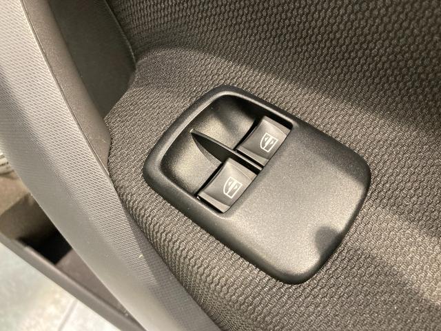 スマートフォーフォー パッション ワンオーナー シートヒーター オートエアコン 純正オーディオ Bluetooth バックカメラ クルーズコントロール アイドリングストップ 衝突軽減ブレーキアシスト ETC ESP フォグランプ!!!(34枚目)