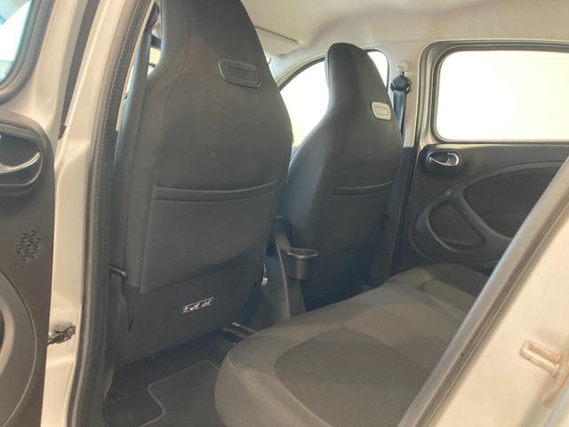 スマートフォーフォー パッション ワンオーナー シートヒーター オートエアコン 純正オーディオ Bluetooth バックカメラ クルーズコントロール アイドリングストップ 衝突軽減ブレーキアシスト ETC ESP フォグランプ!!!(41枚目)