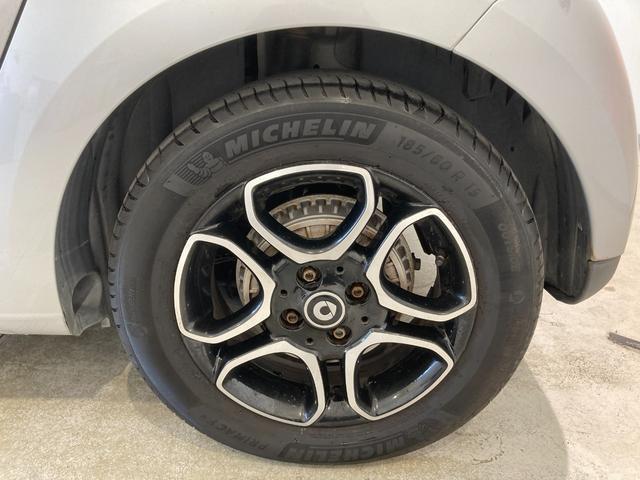 スマートフォーフォー パッション ワンオーナー シートヒーター オートエアコン 純正オーディオ Bluetooth バックカメラ クルーズコントロール アイドリングストップ 衝突軽減ブレーキアシスト ETC ESP フォグランプ!!!(80枚目)