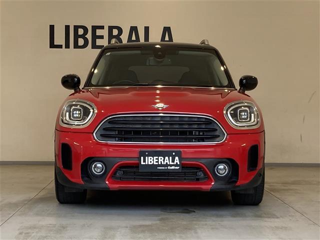 MINI クーパーD クロスオーバー エッセンシャル・トリム ハーフレザーシート 純正HDDナビ CarPlay バックカメラ コーナーセンサー Aクルーズコントロール パワーバックドア ETC2.0 衝突警告 ユニオンジャックテールライト アンビエントライト(4枚目)